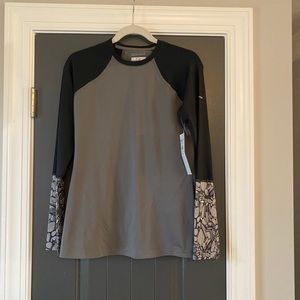 NWT Columbia Omni wick top